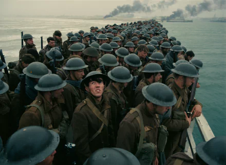 4K Ultra HD desktop wallpaper showing soldiers from the movie Dunkirk crowded on a boat at sea during wartime evacuation.