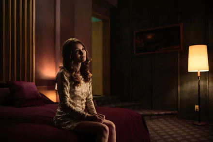  Emily Browning as Laura Moon