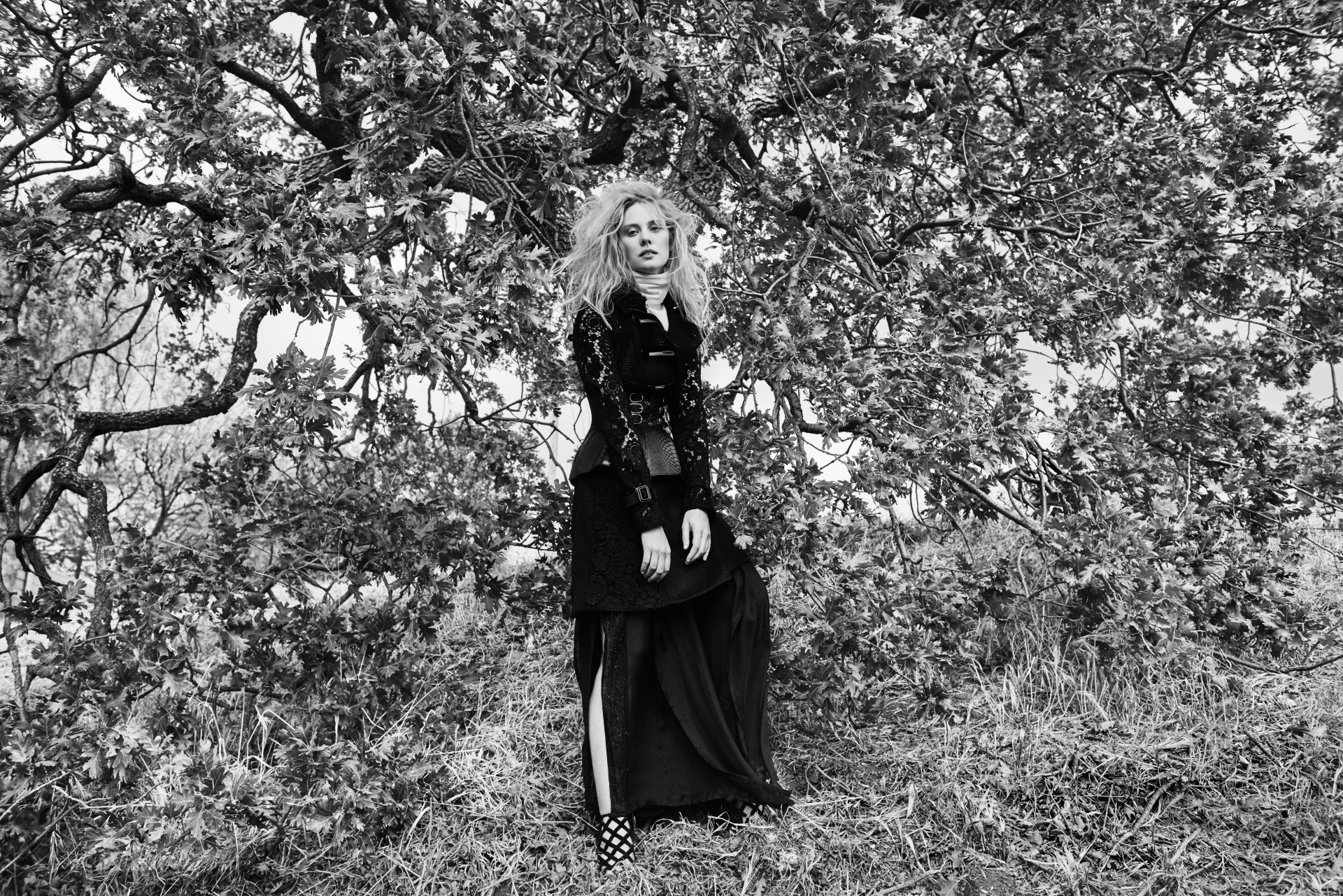 Download Black & White Monochrome Celebrity Deborah Ann Woll 4k Ultra HD Wallpaper