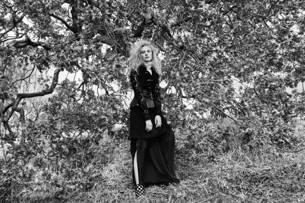 Black & White monochrome Celebrity Deborah Ann Woll HD Desktop Wallpaper | Background Image
