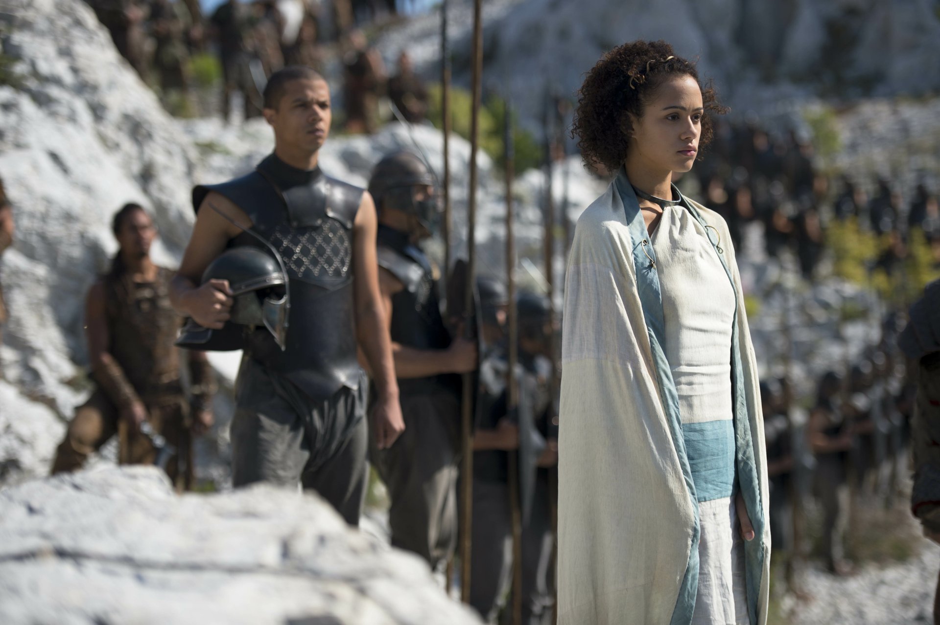 4K Game of Thrones desktop wallpaper showing Missandei and Grey Worm on a rocky shore with Unsullied soldiers behind them.