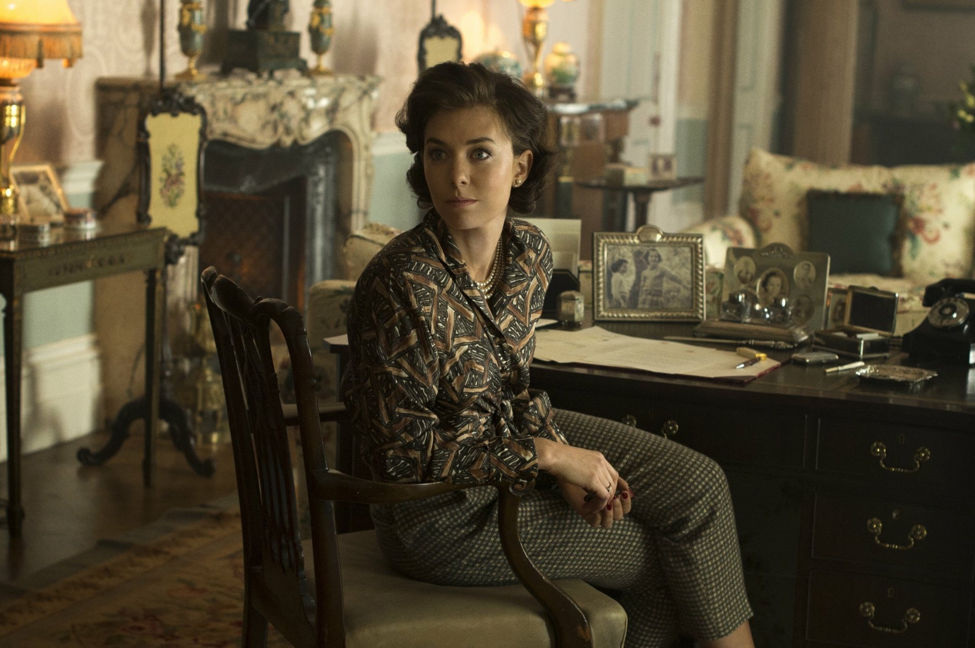 Download Vanessa Kirby Princess Margaret TV Show The Crown HD Wallpaper