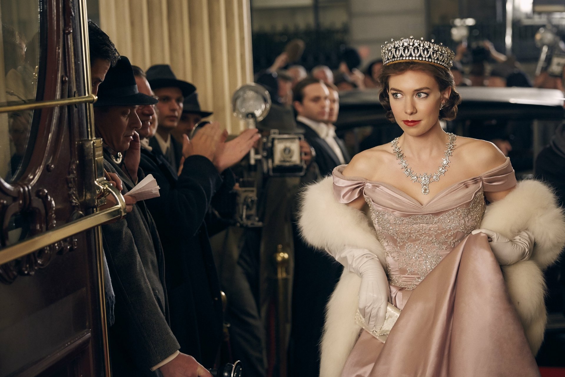 Download Vanessa Kirby Princess Margaret TV Show The Crown HD Wallpaper