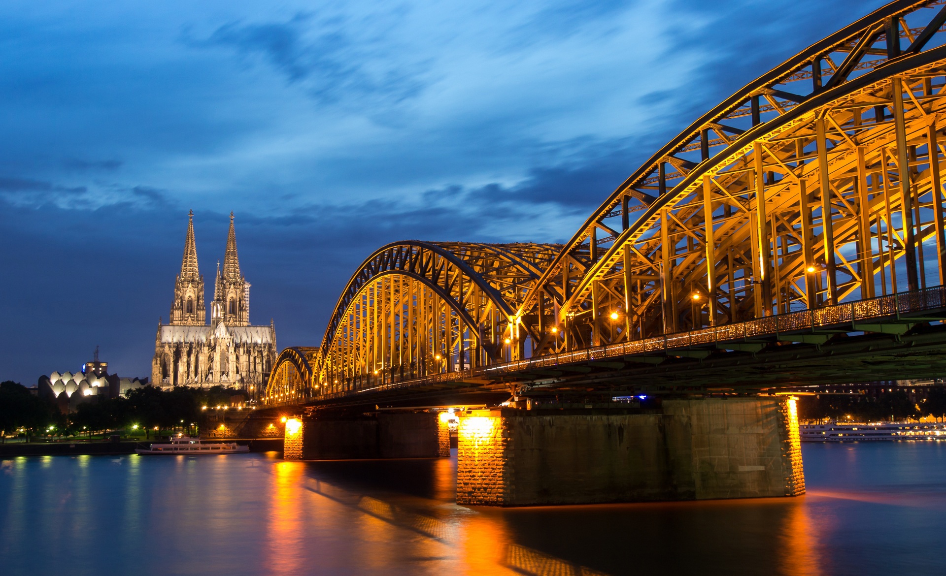 Religious Cologne Cathedral HD Wallpaper | Background Image