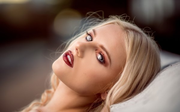 Women Face Model Lipstick Blonde Blue Eyes HD Wallpaper | Background Image