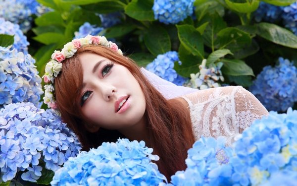 Women Asian Model Hydrangea Flower Redhead Wreath Blue Flower HD Wallpaper | Background Image