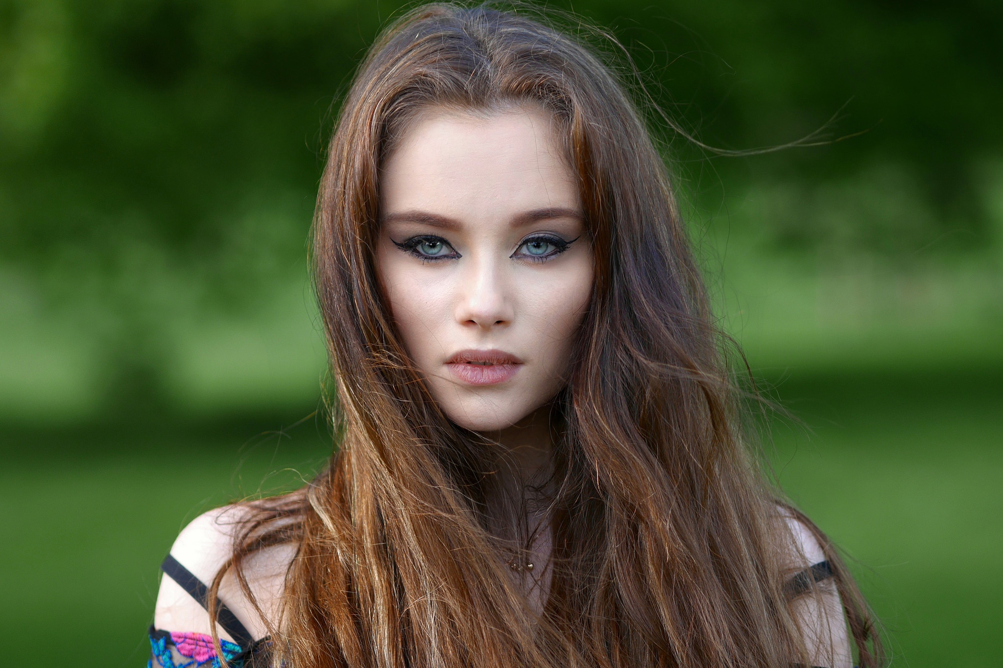 Download Long Hair Face Blue Eyes Depth Of Field Brunette Woman Model ...