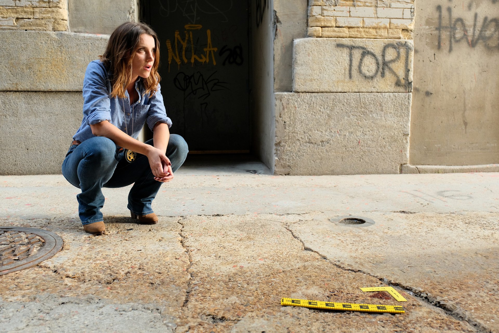 Download Emma Lahana TV Show Cloak & Dagger HD Wallpaper