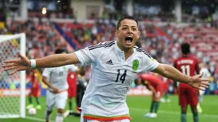 Mexican soccer Javier Hernandez Sports HD Desktop Wallpaper | Background Image