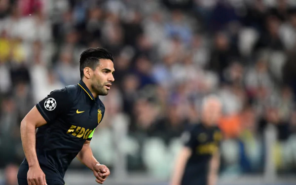 Columbian soccer Radamel Falcao García Sports HD Desktop Wallpaper | Background Image