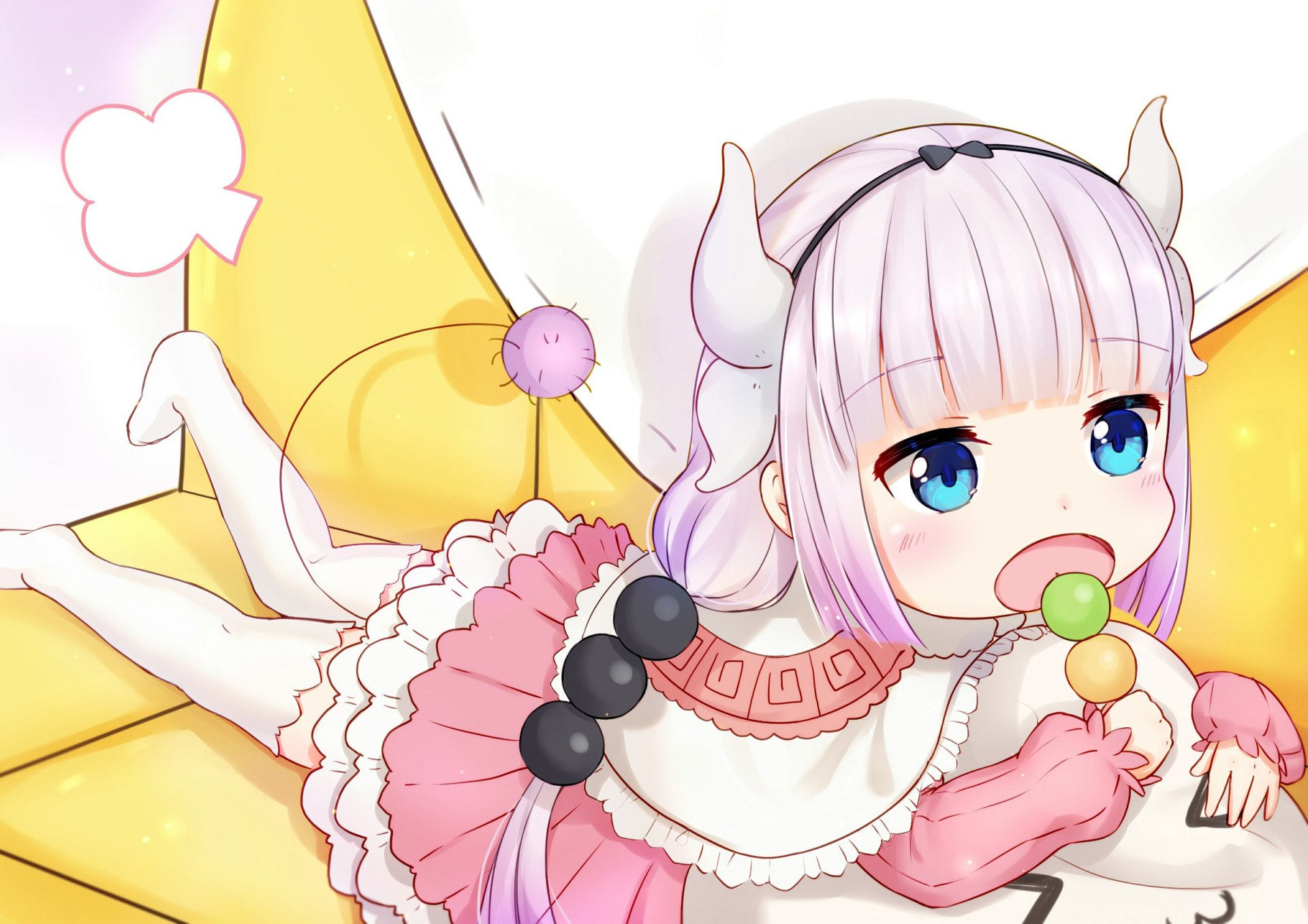 HD PC desktop wallpaper of Kanna Kamui (Miss Kobayashi's Dragon Maid) reclining on a yellow cushion, pastel colors, big blue eyes and holding a three-colored dango lollipop.