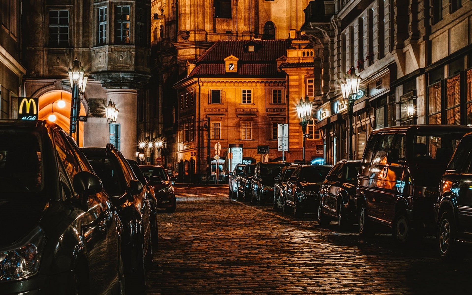 City Street At Night Wallpaper