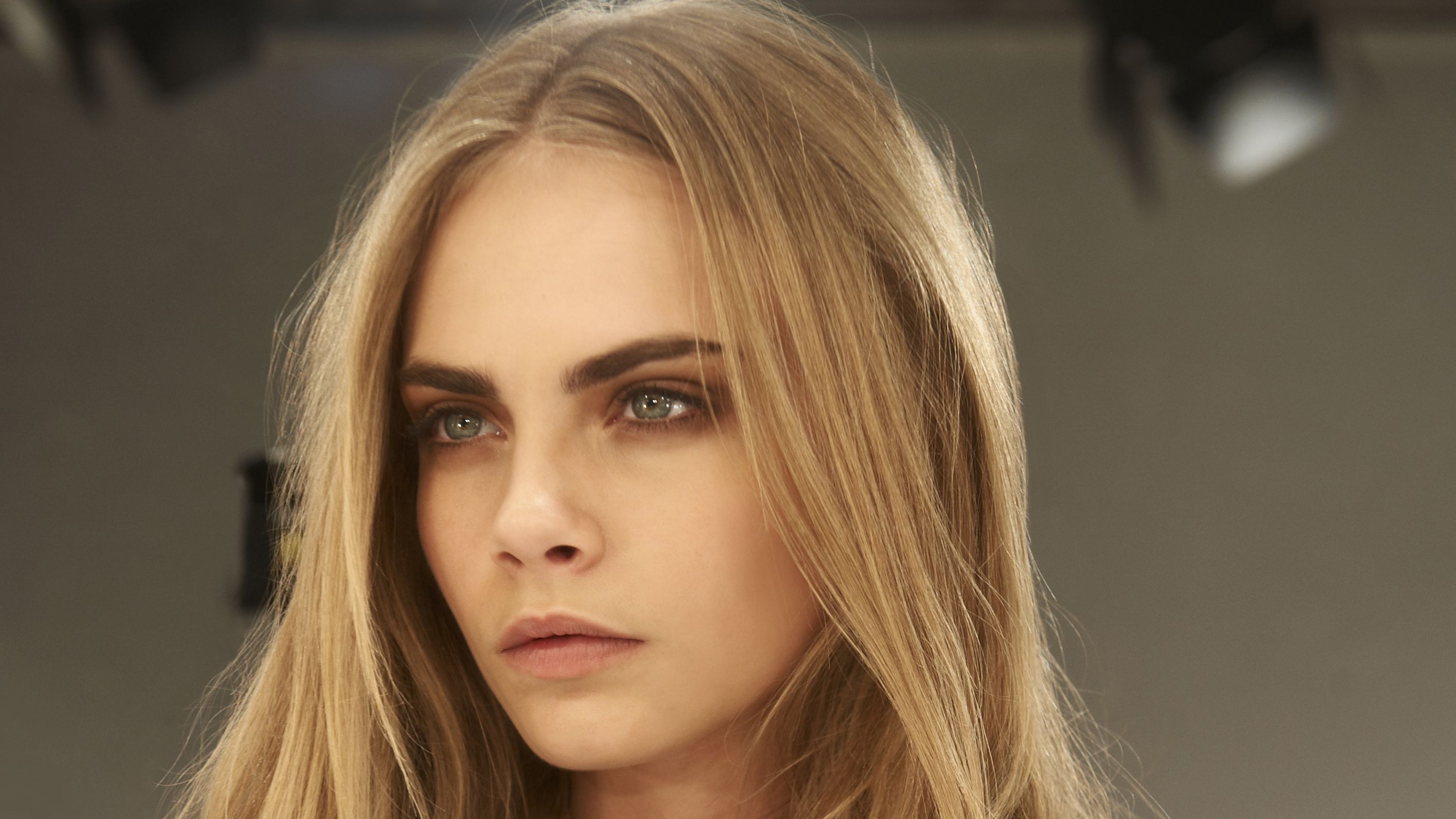 Download English Blonde Actress Face Model Celebrity Cara Delevingne Hd Wallpaper 