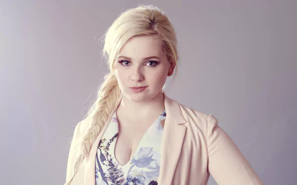 Celebrity Abigail Breslin HD Desktop Wallpaper | Background Image