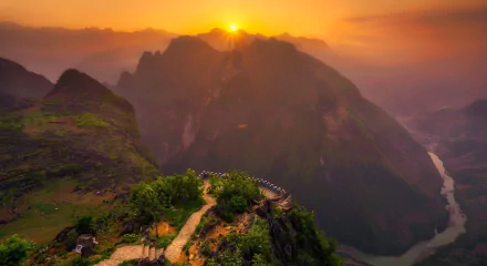  Vietnam Mountain
