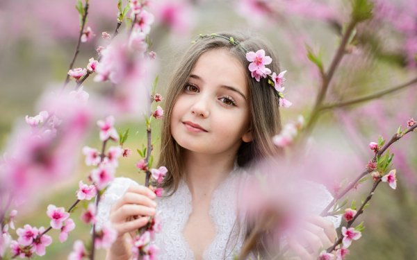 Women Model Hazel Eyes Brunette Blossom Spring HD Wallpaper | Background Image