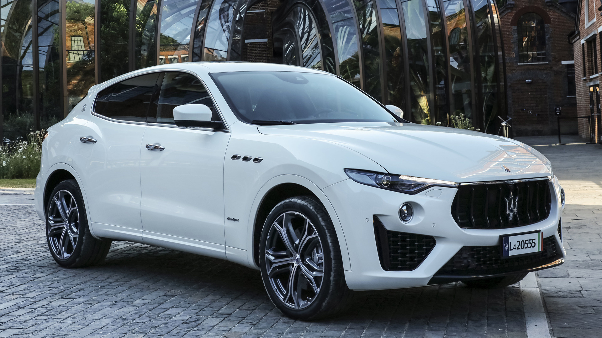 Maserati gransport levante