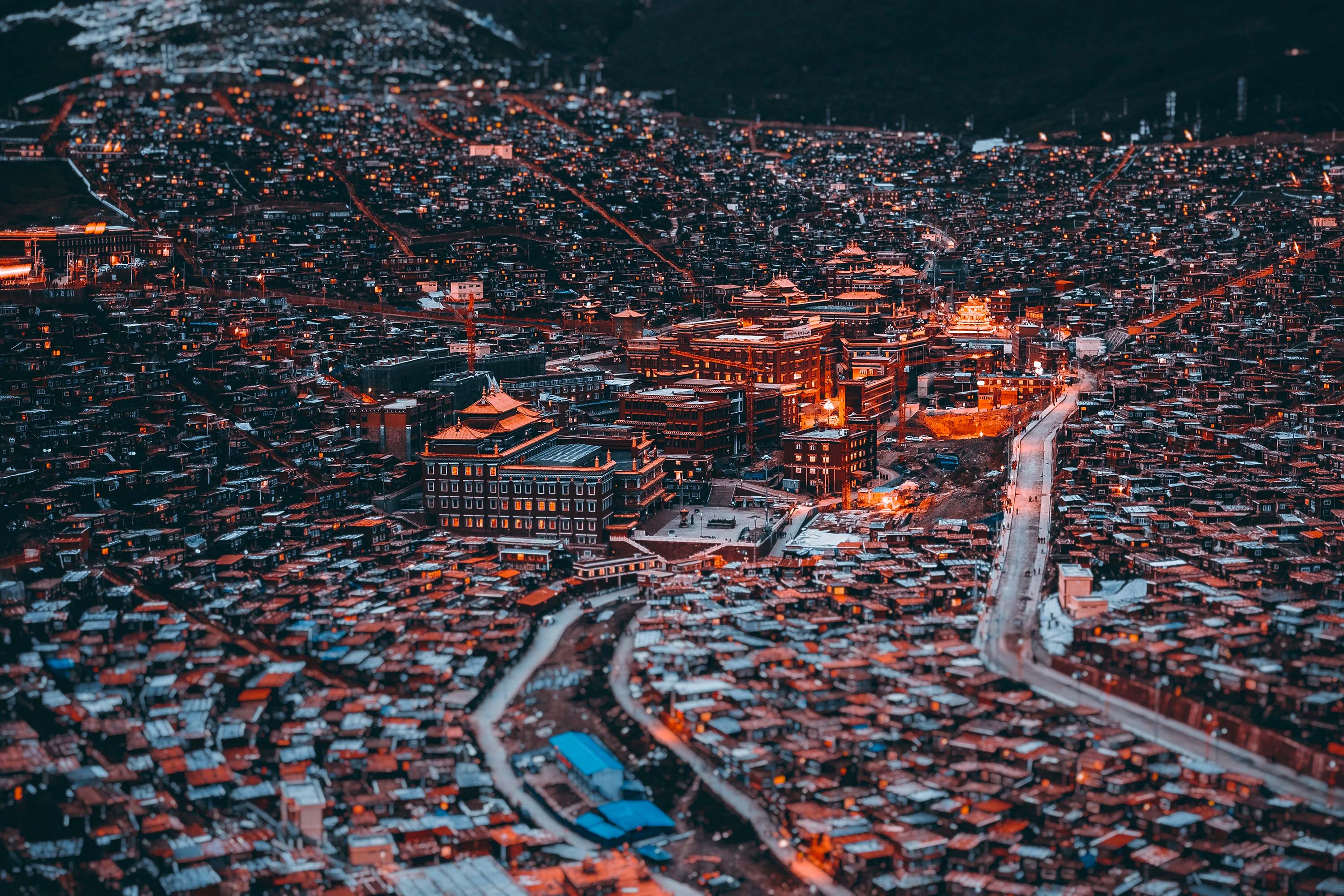 Man Made City HD Wallpaper | Background Image