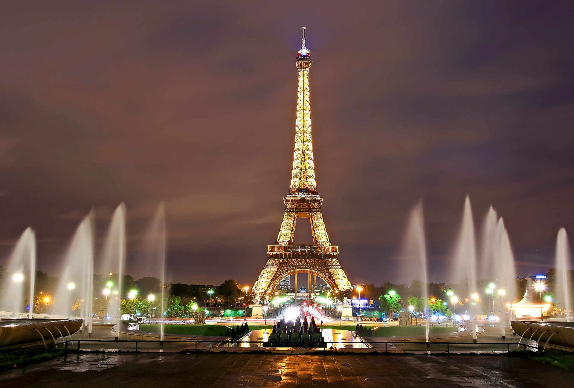 La Tour Eiffel La Nuit Fond D écran