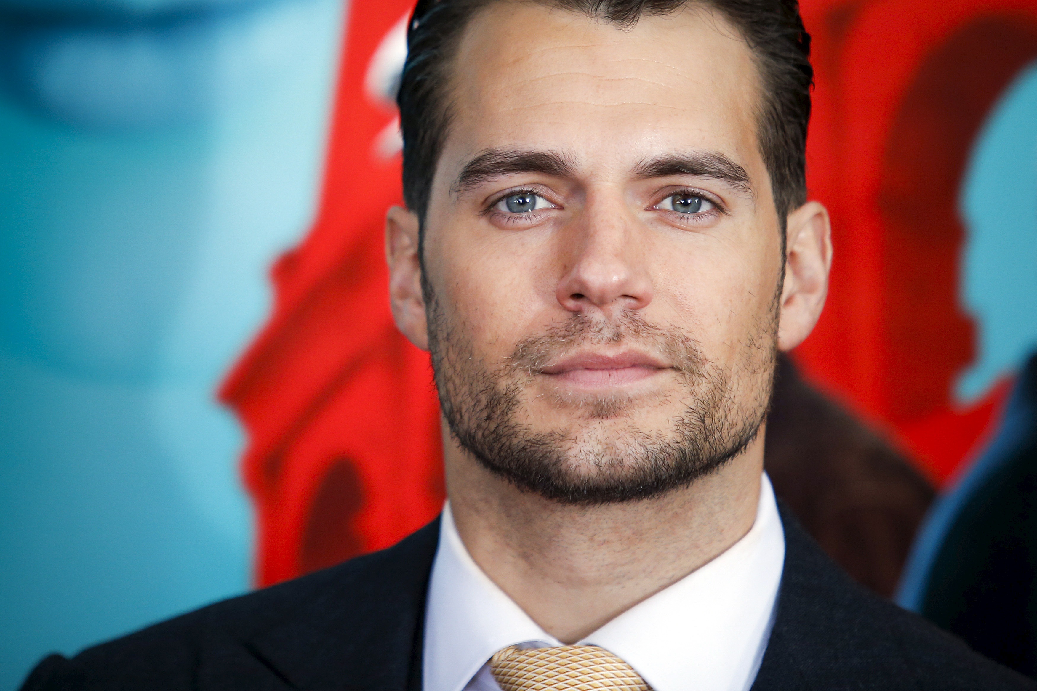 Download Blue Eyes Face British Actor Celebrity Henry Cavill Hd Wallpaper